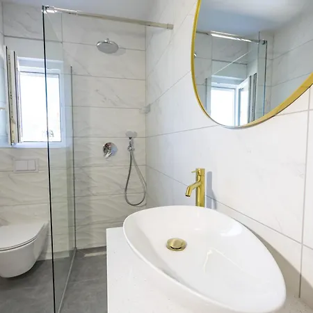 Kotisina J Parking Included Apartment