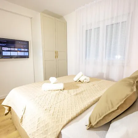 Kotisina J Parking Included Appartement *