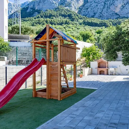 Apartment Kotisina J Parking Included